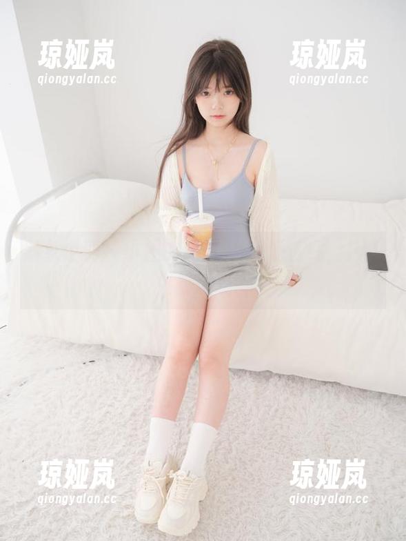 紧急企划-小恩 紧急企划 - 小恩的黑丝JK资源在线,撩人指数爆表!