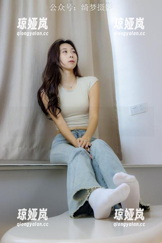 绮梦摄影-桃桃 绮梦摄影 - 桃桃的吊带福利:看她如何玩转夏日风情!