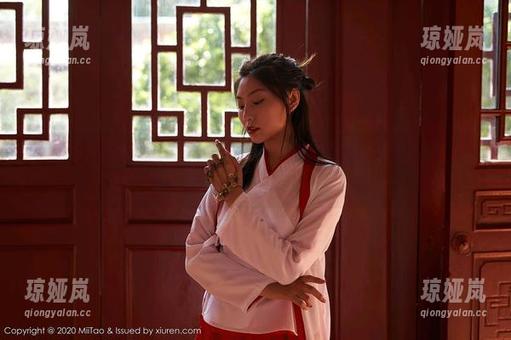 蜜桃社-Suki 蜜桃社 - 别问我为什么,Suki镂空合集就是这么让人‘空’心!