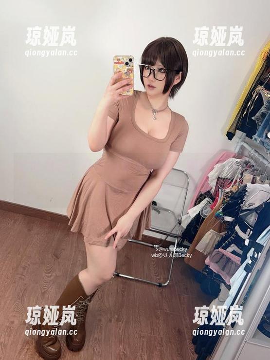 贝贝琪Becky 我也想穿上塞西莉亚奶牛装,和贝贝琪Becky一起在资源里‘哞’起来!