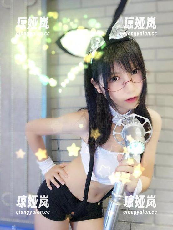 逐月Su 逐月Su教你如何优雅地甩双马尾,附赠美图图集,效果杠杠的!