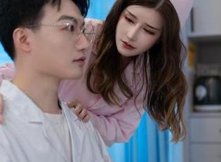 鹿八岁baby，泳衣+无圣光=图片里的小心思，窃喜中